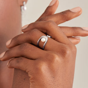 
            
                Load image into Gallery viewer, Silver Pearl Sculpted Adjustable Ring
            
        